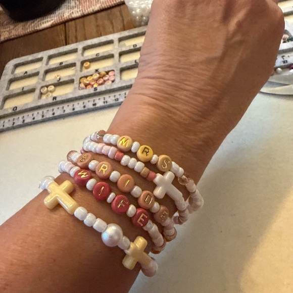 Bride Themed Beaded Bracelet Set - Picture 2 of 5